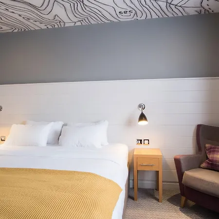 North Lakes And Hotel 4*
