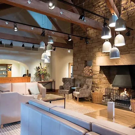 Hotel North Lakes And 4*