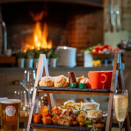 Hotel North Lakes And