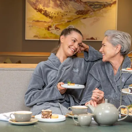 North Lakes And 4* Penrith