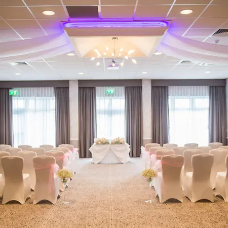 North Lakes And Hotel Penrith