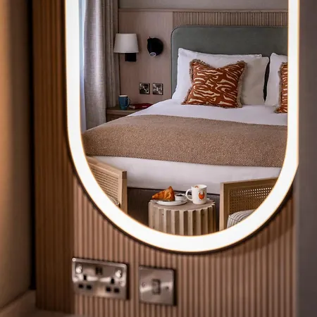 Hotell North Lakes And 4*
