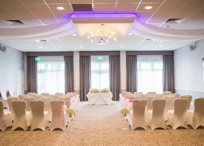 North Lakes And Hotel Penrith