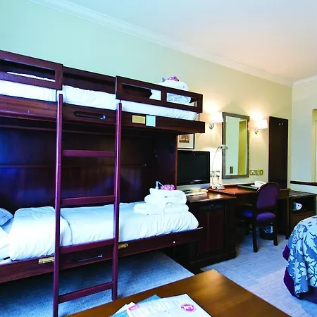 North Lakes And Hotel