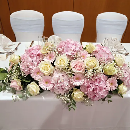 Hotel North Lakes And Penrith