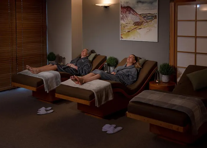 North Lakes And Hotel 4*