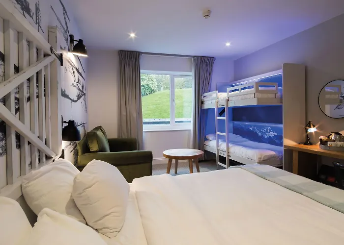 North Lakes And Hotel 4*