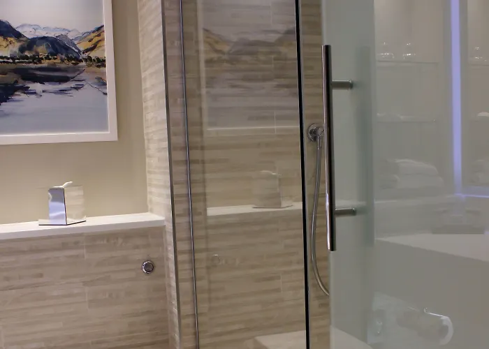 Hotel North Lakes And Penrith